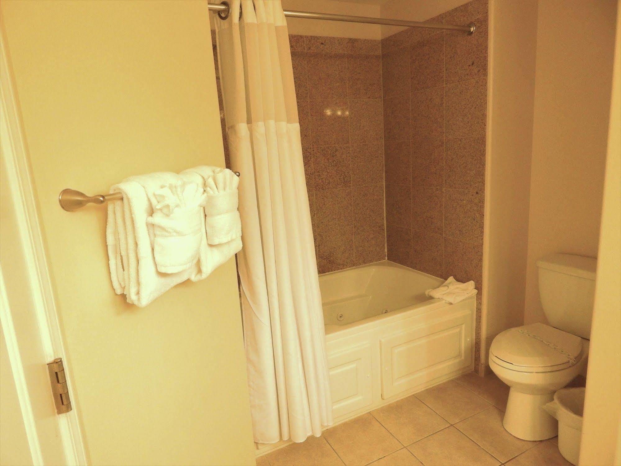 Lexington Vacations By Stark Hospitality Lacul Buena Vista Exterior foto