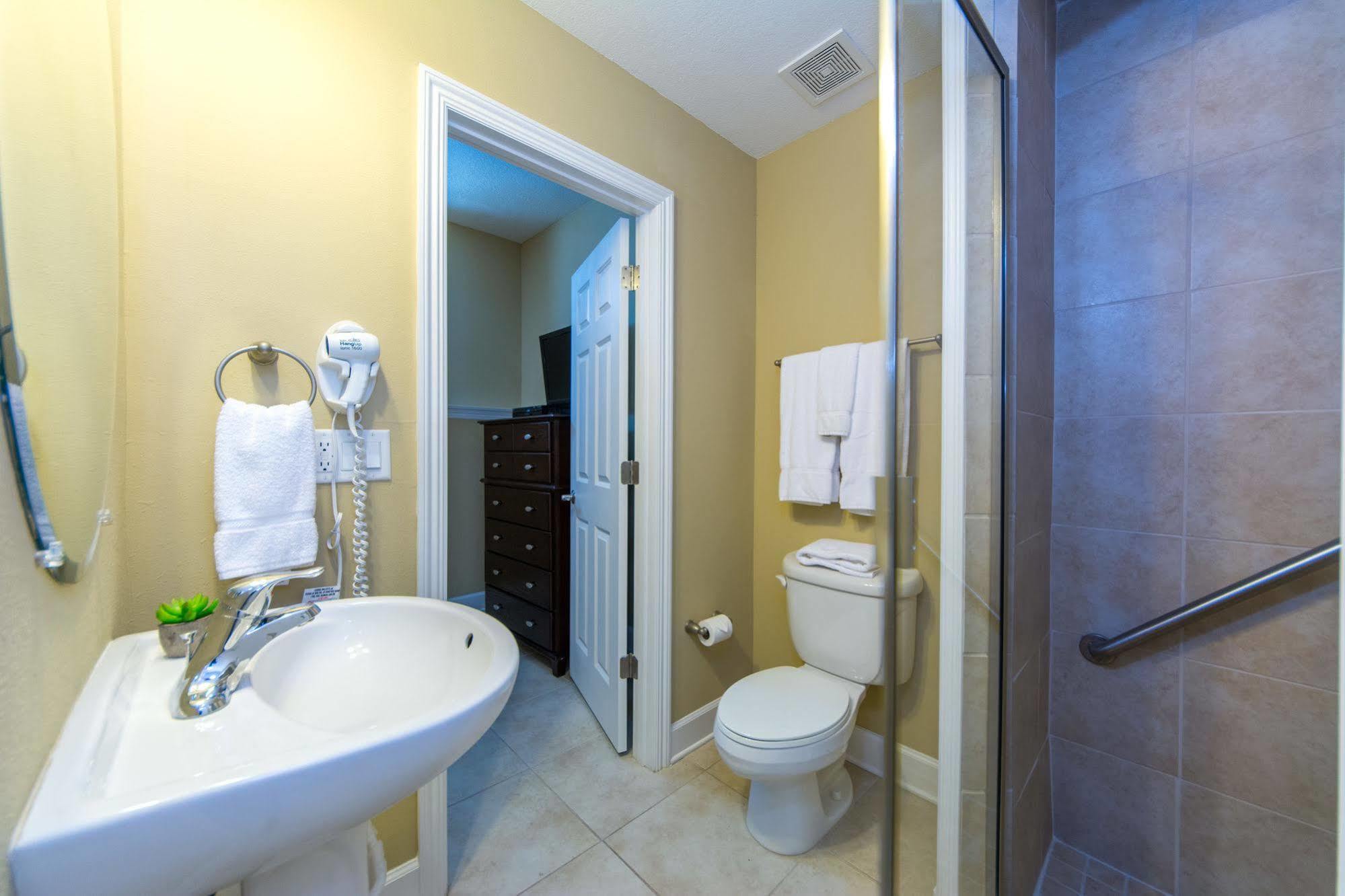 Lexington Vacations By Stark Hospitality Lacul Buena Vista Exterior foto