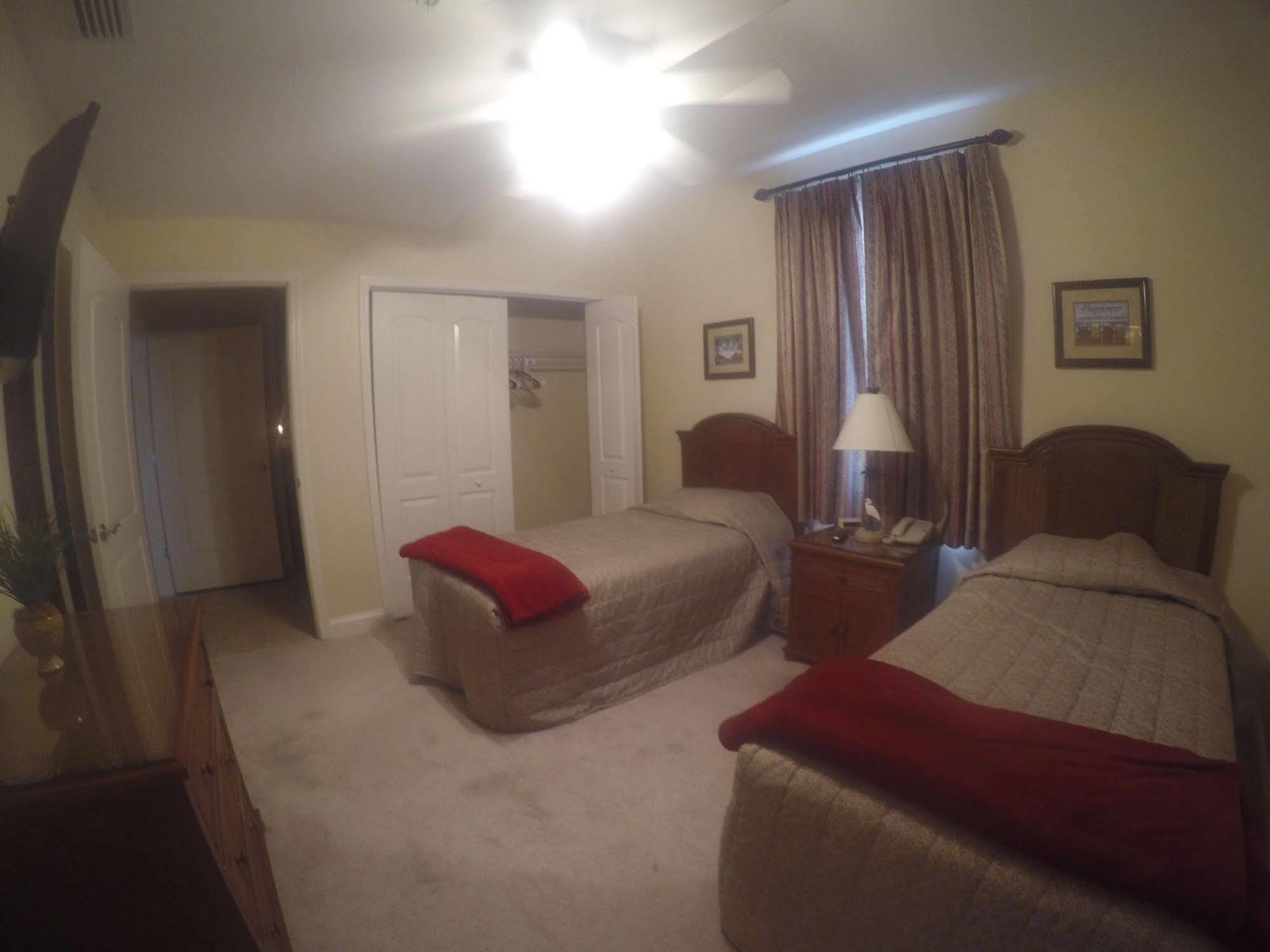Lexington Vacations By Stark Hospitality Lacul Buena Vista Exterior foto