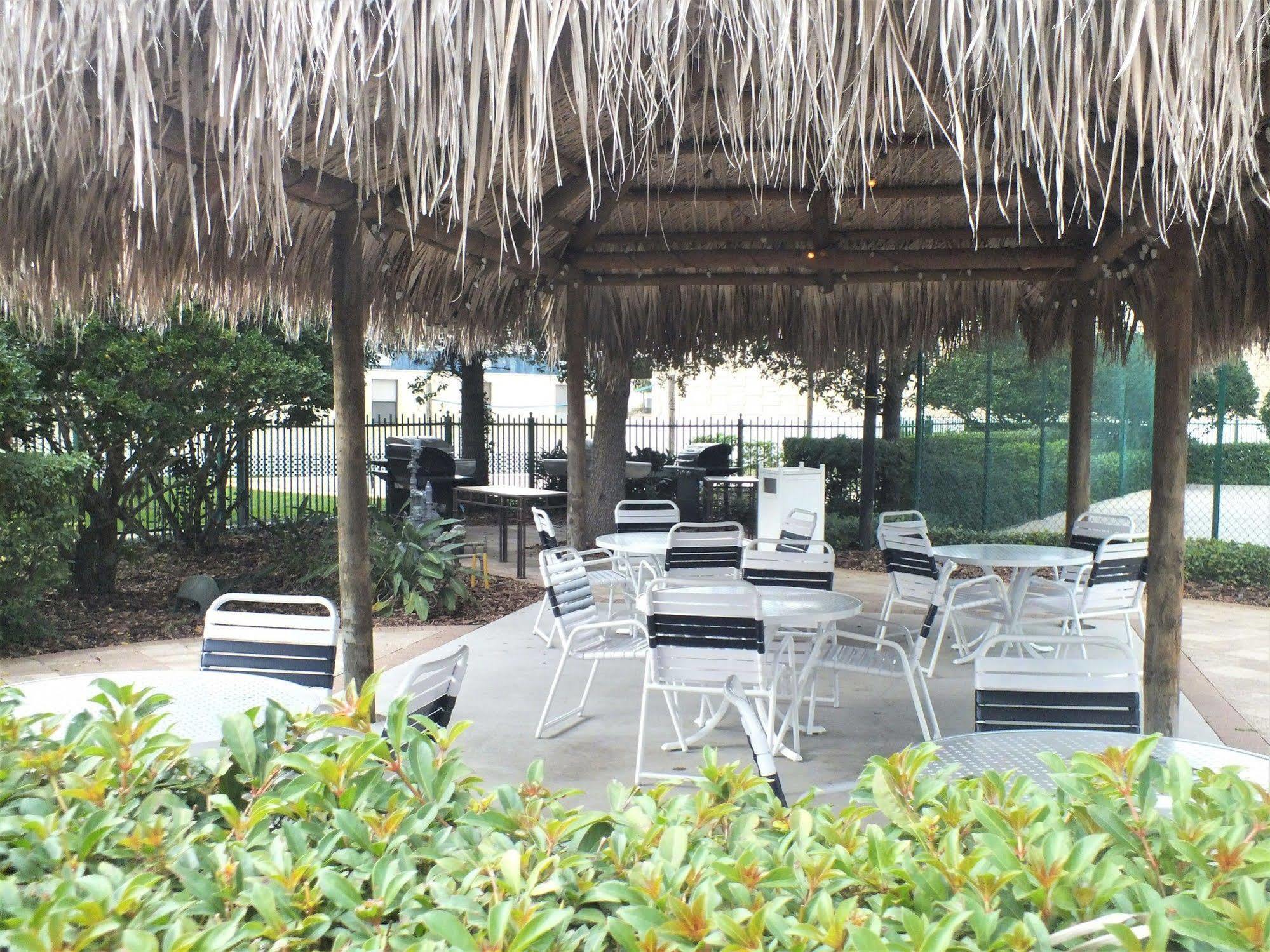 Lexington Vacations By Stark Hospitality Lacul Buena Vista Exterior foto